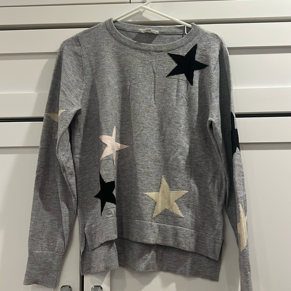 THML Grey Star Crewneck Sweater. Size small